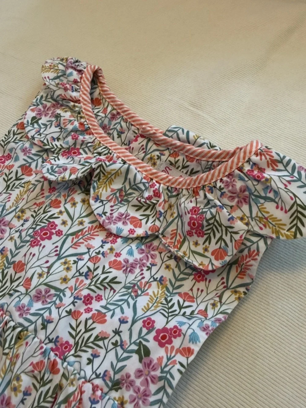 Sophie & Lucas soft floral